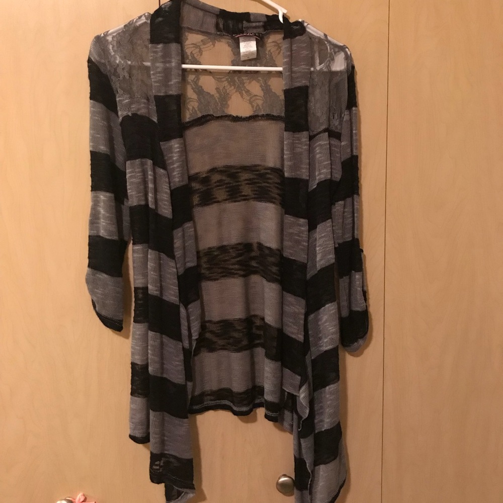 Medium cardigan with lace detail ***5 for $20***